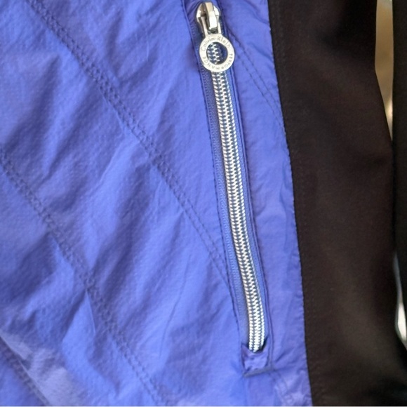 Calvin Klein Lightweight & Comfortable Performance Jacket - Picture 6 of 11